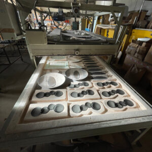 photo de coupelles en verre en fabrication