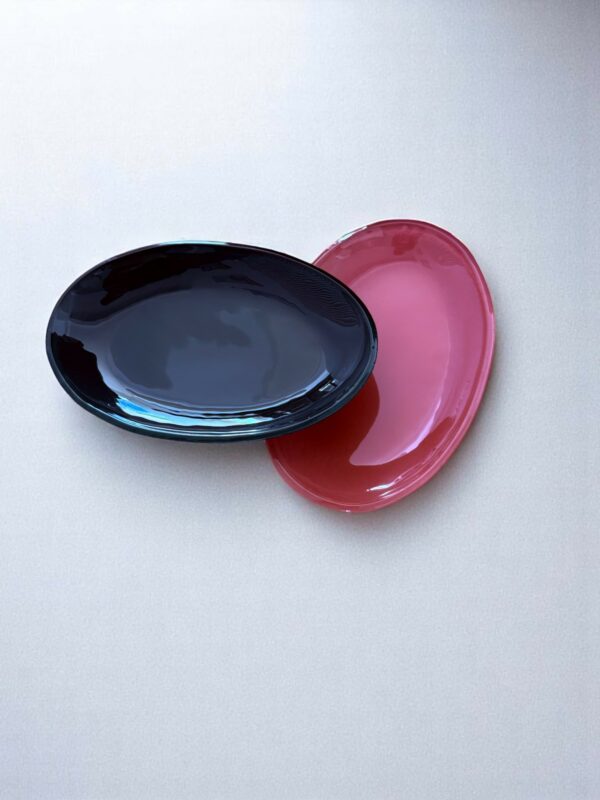 image de deux porte savons de couleur